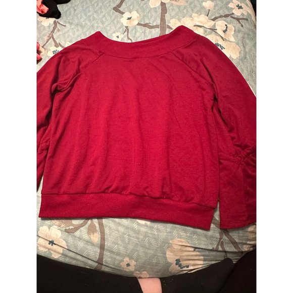 Alya Tops - 6 FOR $15 Alya small long sleeve top